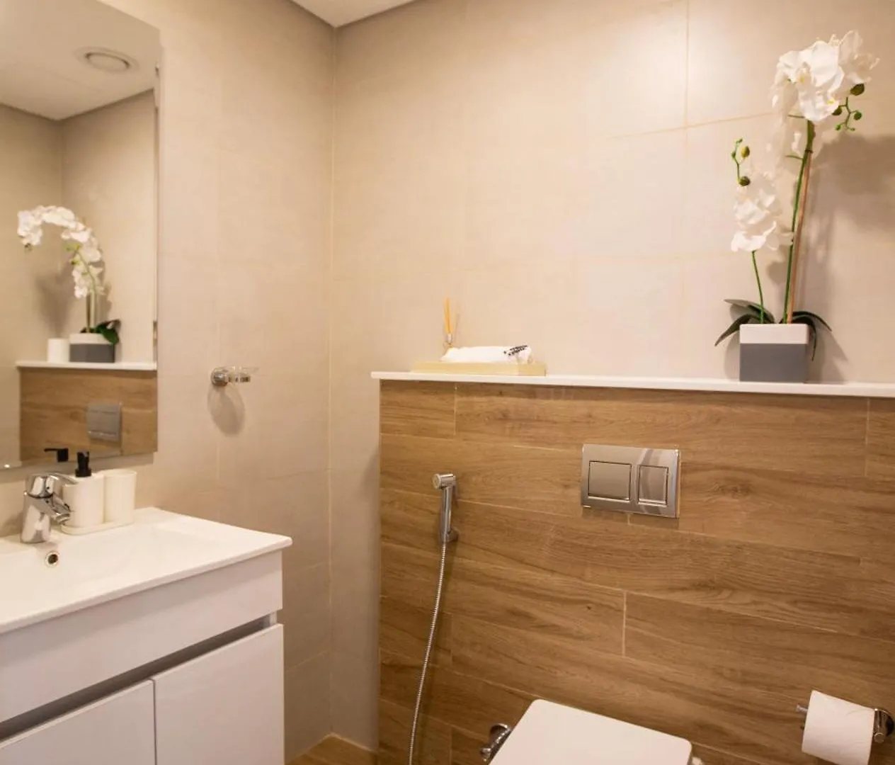 Appartamento Duplex Delight In Al Raha Abu Dhabi